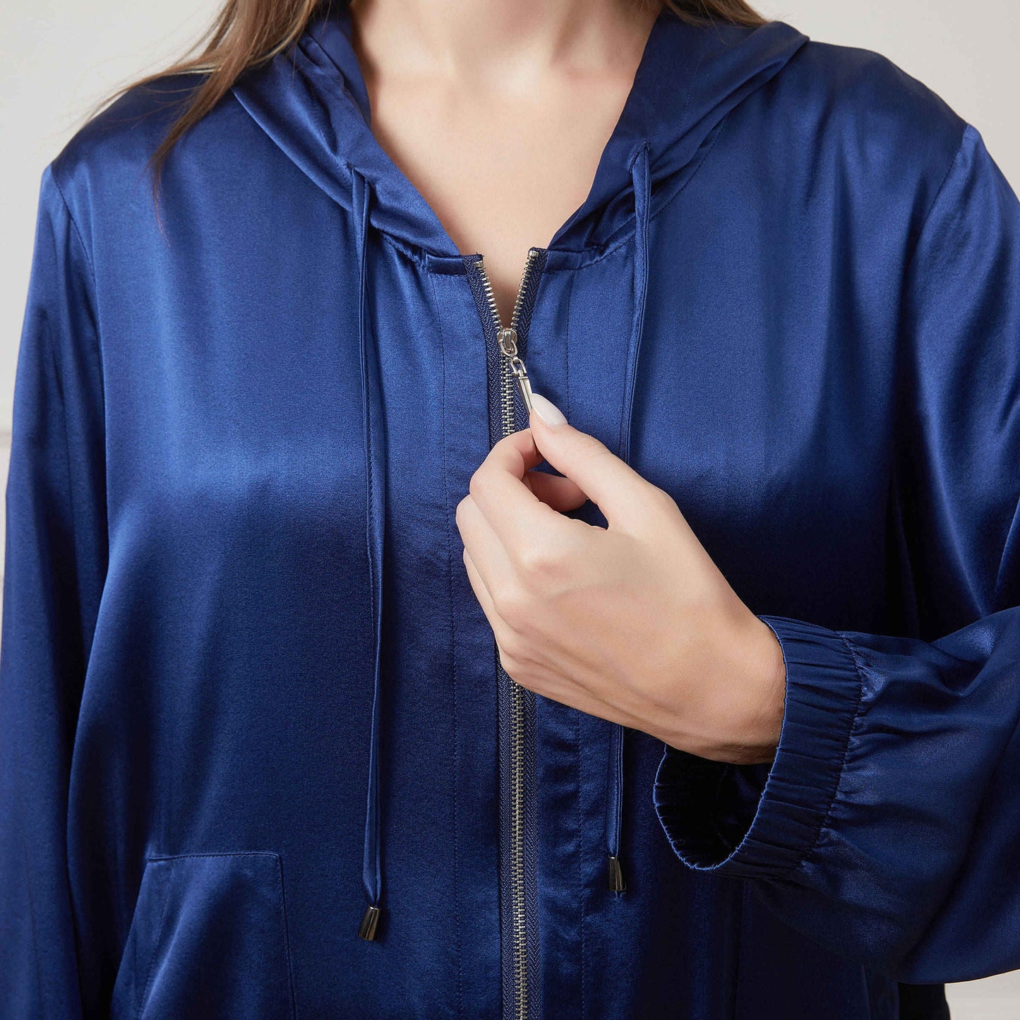 Pure Silk Long Sleeve Hoodie with Pockets | Elio | 22 Momme Silk Charmeuse