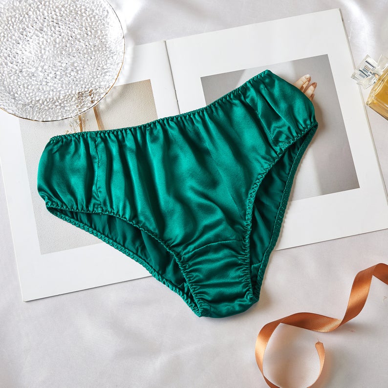 Emerald Green Pure Silk and Lace Luxury Lingerie Set -  Canada